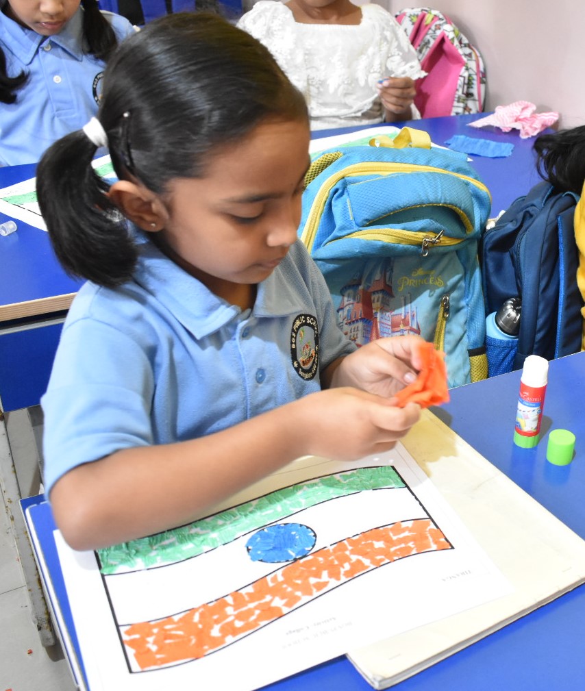bgspublic's tweet photo. 17th August was as usual the Wednesday fun day as every student gets a chance to showcase their creative talents during the CCA sessions. While one set of students enthusiastically participated in storytelling, creating flag collages, colourful streamers, finger-puppets. https://t.co/G4DxbUattp