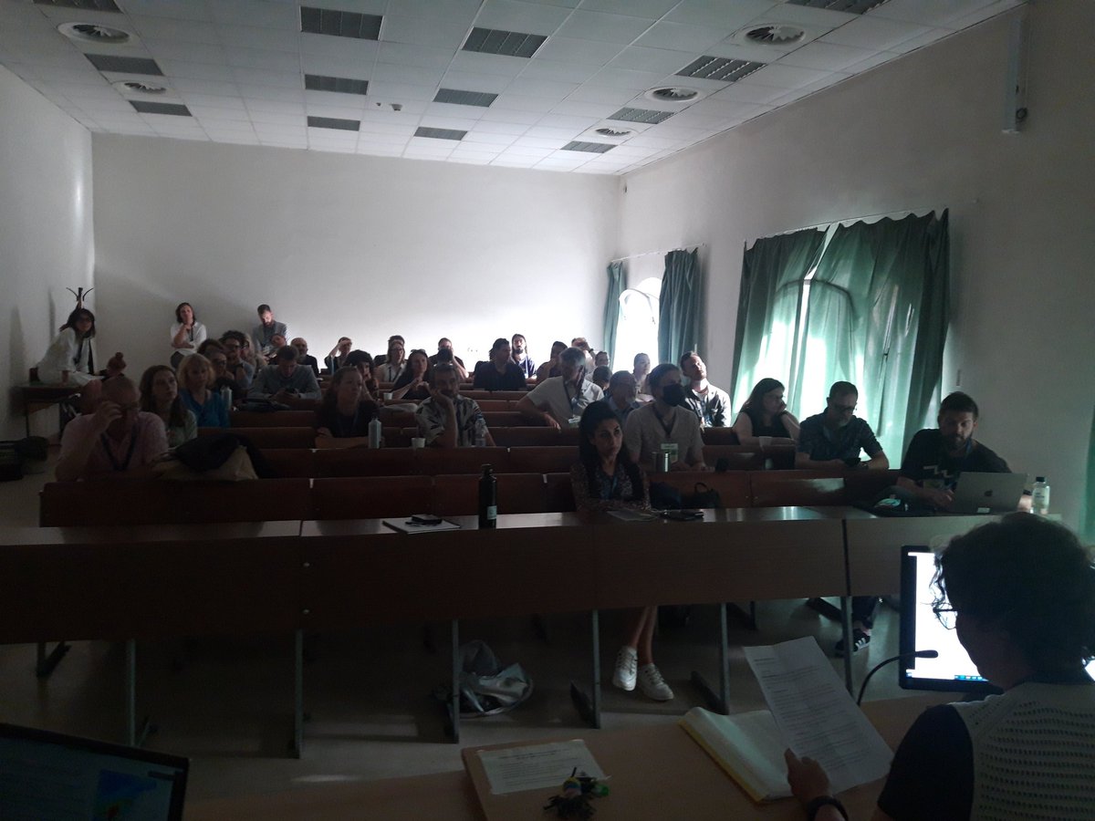 1 What a very well attended @EAAPaM discussion session that was! Thanks a lot to my co-organisers @arkeostrida, @Mammothunter &amp; <a href="/ARCHAEOfelix/">Felix Riede</a> as well as discussants Victor Lindström &amp; <a href="/paleodem_eu/">paleodem.eu</a>'s <a href="/JavierFdezLoPa/">Javier Fernández-López de Pablo</a>. The active participation of so many of you was much appreciated!