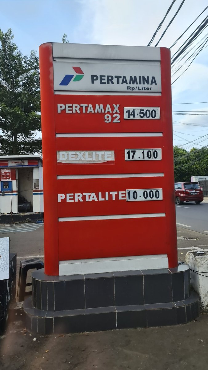 Kejutan Weekend !
Pertalite Rp.10.000/ltr
Pertamax 92 Rp.14.500/ltr