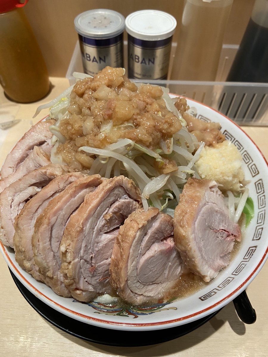 中野駅 ラーメン豚山さんの「ミニ豚ダブル」 徹夜明けで疲れていたのか