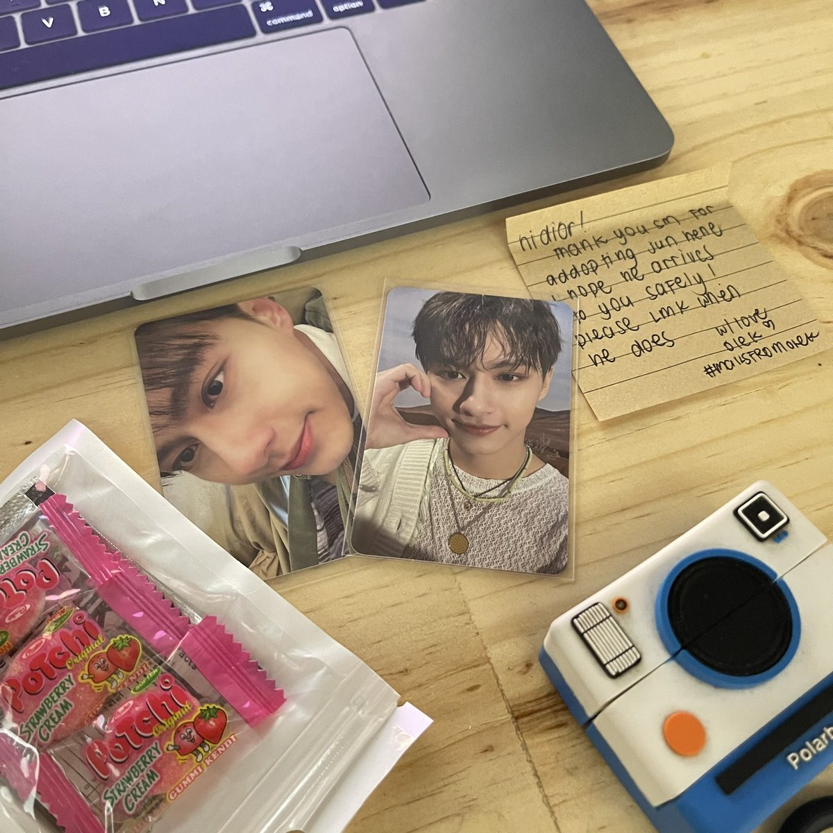 bnsdior's tweet photo. [ 💌 #diorbudolz ]

— these cuties came in the mail today ueueue ang cute so much huhu thank u for letting me adopt them @orekouu hehe waiting nako sa jun kihno ko ueueu, tas maybe jun s17 tg e/xcl?? HAHAHA 

#mailsfromolek <3 https://t.co/QJmmWjyoJD