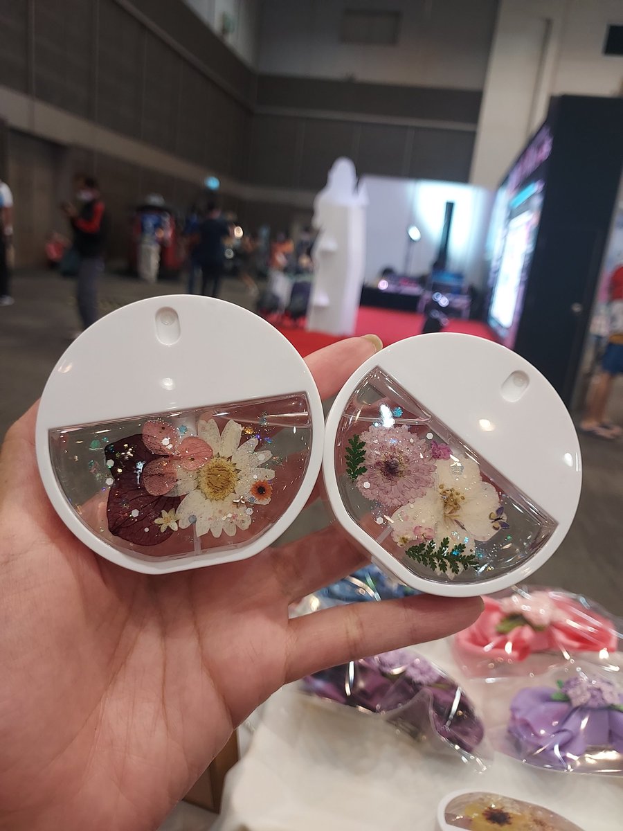 Floras_fairy's tweet photo. อัพเดทวันนี้ที่ #NIPPONHAKUBANGKOK2022 มีสเปรย์กลมมาเพิ่มนะคะ และอื่นๆเท่าที่ปั่นทัน 😅

 📌 บูธ FM12 หันหน้าหาทางเดินใหญ่เลย
⭐️ วันที่ 3 ก.ย. 11:00 - 20:00 น. Royal paragon hall ชั้น 5 
#Cre_ART_tor #nipponhaku https://t.co/O5IdZtckrM