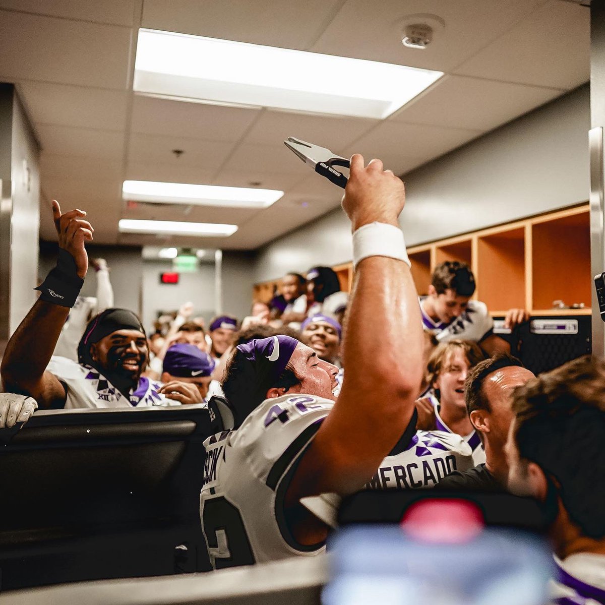 TCUFootball's tweet photo. Pac-12 After Dark treated us well. 🐸

#GoFrogs #DFWBig12Team https://t.co/FToVpNYuRL