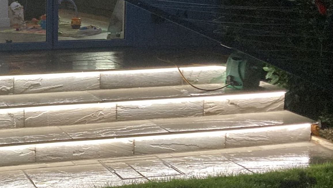 LecEtec's tweet photo. We got the garden steps finished 😁 #gardenlighting #gardensteps #steplighting #outsidelighting #ledlighting #collingwoodled #collingwoodlighting https://t.co/AGRVxP8LaN