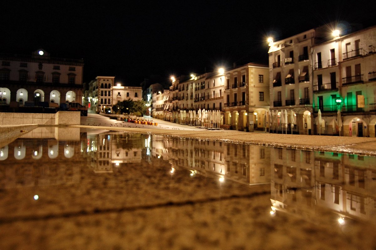 Silvia_6's tweet photo. Su magia siempre está.

Plaza Mayor de Cáceres ✨ https://t.co/thYKWtU9cr