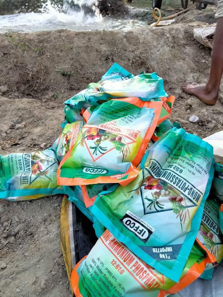 drusawasthi's tweet photo. Congratulations to @iffcoyogendra &amp; entire marketing team for good sales of WSF/Speciality fertilisers for the month of #Aug2022. It registered growth of approx 29.50 %, Sagarika granule &amp; Liquid 6.35 % &amp; 56 %. Good performance. @RajneeshPandey5 #IFFCOatWork @iffcocropsolut1 https://t.co/gSzTcwS6Yy