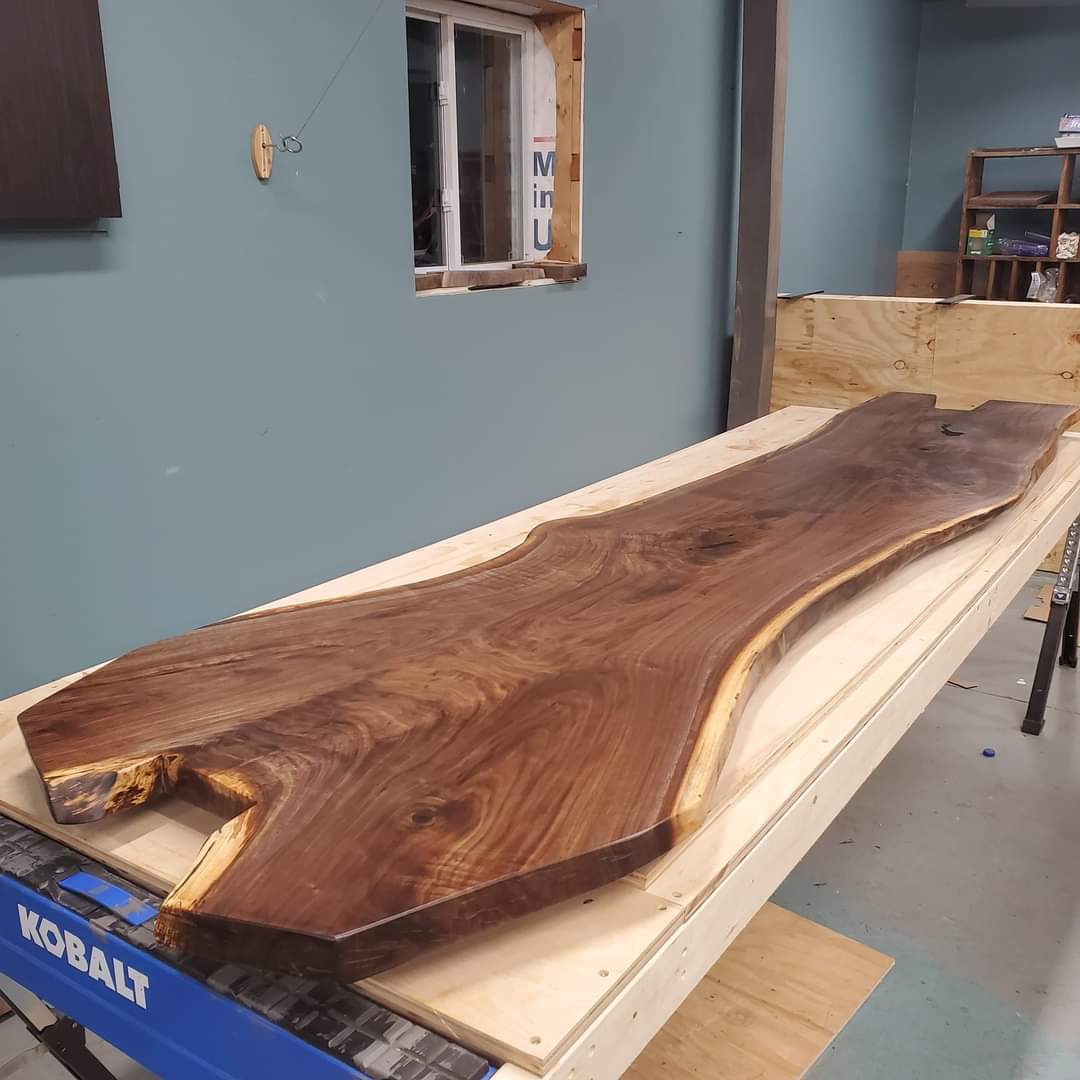 chefbane1's tweet photo. Almost there! #woodworking #diybar #live edge #blackwalnut https://t.co/sSsfTfYYOX