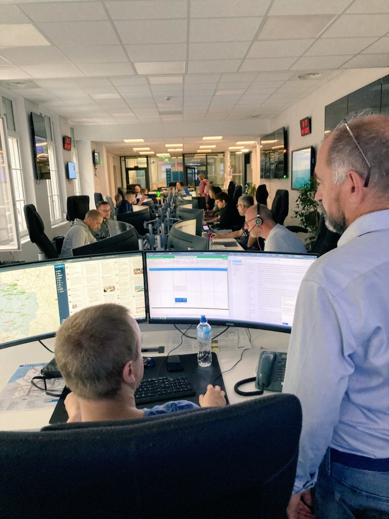 Toutes les équipes du <a href="/TERHDF/">TER Hauts-de-France</a> sont mobilisées pour ce RDV #BraderiedeLille tant attendu. On renoue avec une belle tradition du territoire <a href="/hautsdefrance/">Région Hauts-de-France</a> ! Le centre des opérations est en veille.