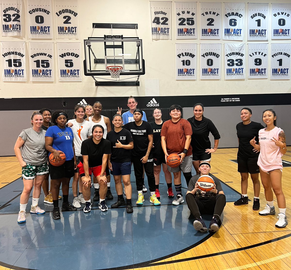 Female Friday open runs… for the ladies 💜🏀