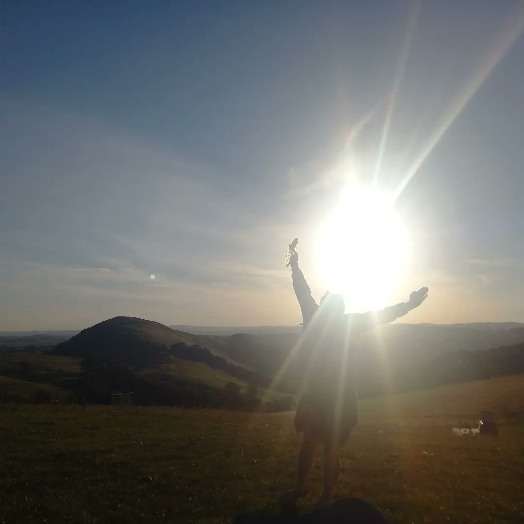 ElvyCurious's tweet image. Today we pack up our tent after a month touring bits of England. From #Cornwall to #Yorkshire Sad to see the end of it but thinking of ways to keep #tinyadventures going back at home &amp;amp; work #camping #landscape #outdoorlearning #experientiallearning #adventure #tents #hillbagging