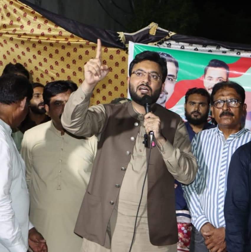 usmnjt's tweet photo. #UC89
سیکرٹری اطلاعات تحریک انصاف فرخ حبیب کی یونین کونسل نمبر 89 برکت پورہ میں کارنر میٹنگ میں شرکت
عمران خان کا پیغام گھر گھر پہنچ چکا ہے، عوام اس امپورٹڈ حکومت کو مسترد کرتی ہے اور فوری نئے عام انتخابات چاہتی ہے.
#پاکستان_تحریک_انصاف_سٹی_تنظیم_فیصل_آباد
@FarrukhHabibISF https://t.co/VNWZoeFbp8