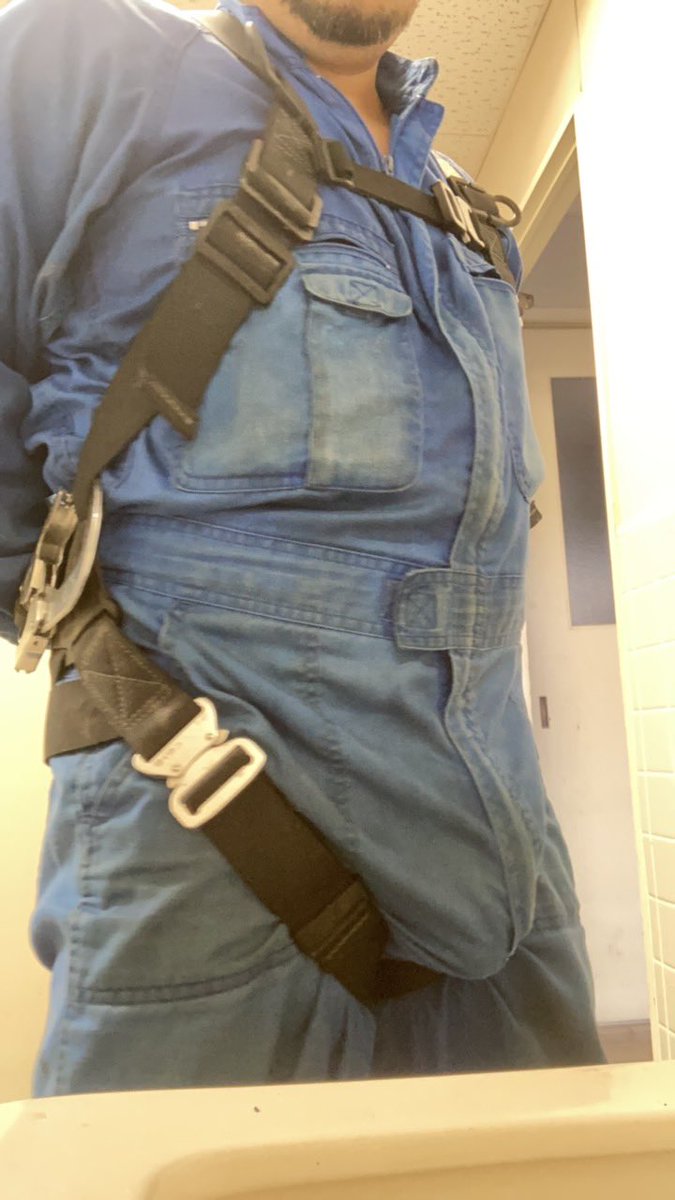 feti_dora's tweet photo. Blue coverall and full harness https://t.co/Lf9qB1e7VG