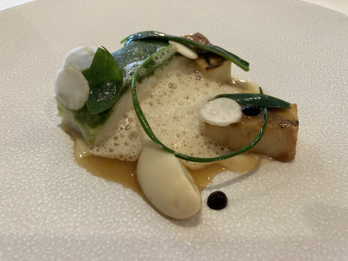 Succulent wild halibut with celeriac cream <a href="/Deanes_Eipic/">E|I|P|I|C</a> 
#MICHELINStar #Belfast #NorthernIreland
guide.michelin.com/ae-du/en/belfa…