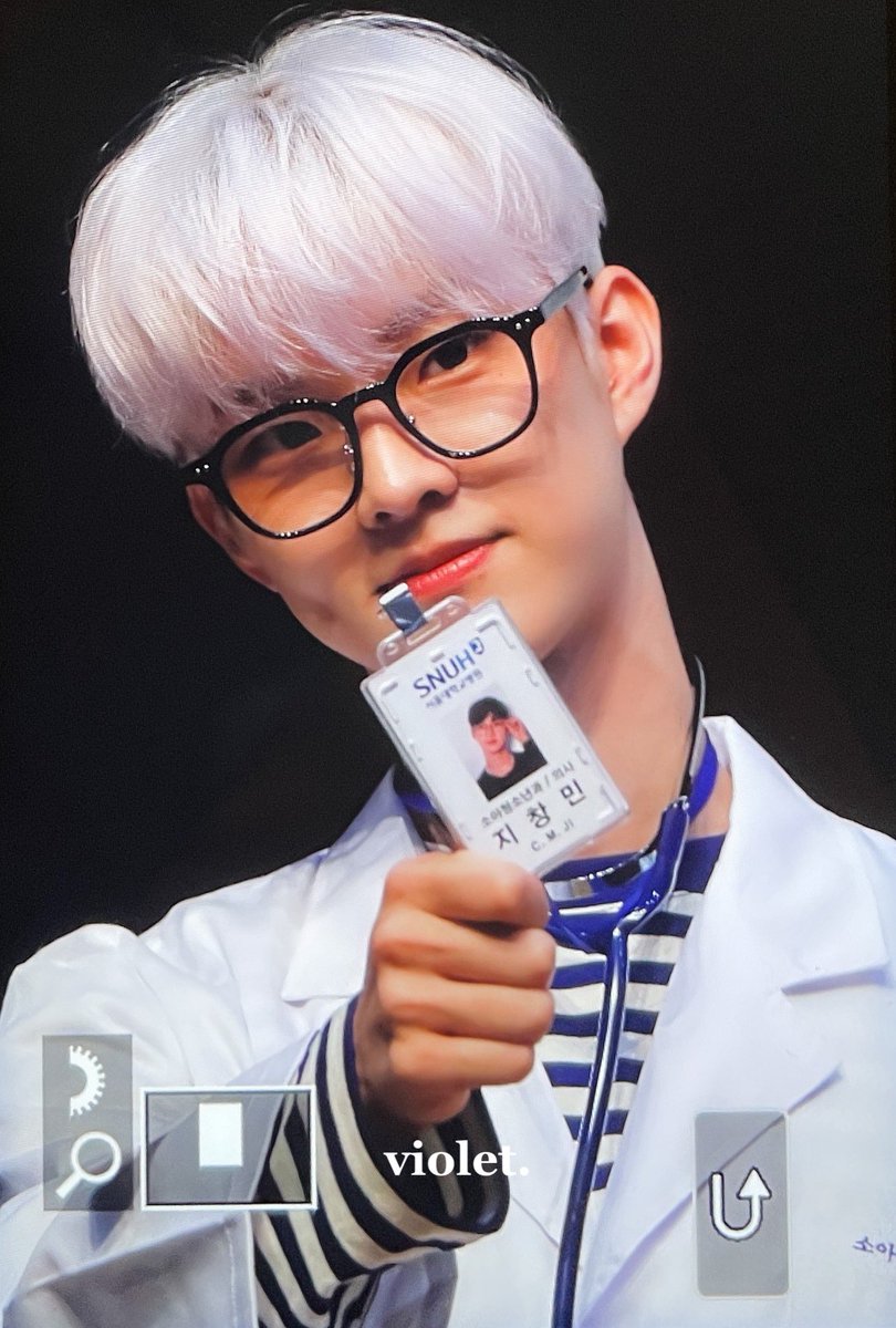 violet_1105's tweet photo. 220903 지쌤 

#THEBOYZ #더보이즈 #지창민 #큐 https://t.co/rboslx3tHB