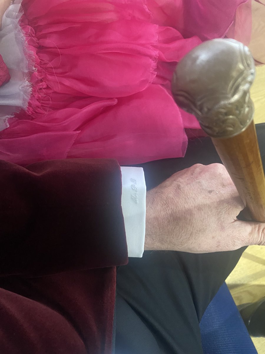 MilesBrodie1's tweet photo. Off to King’s Ball @KingsCollegeUQ via Kitty Cat. Broken leg, walking stick and all! https://t.co/AFcX4nWcUP