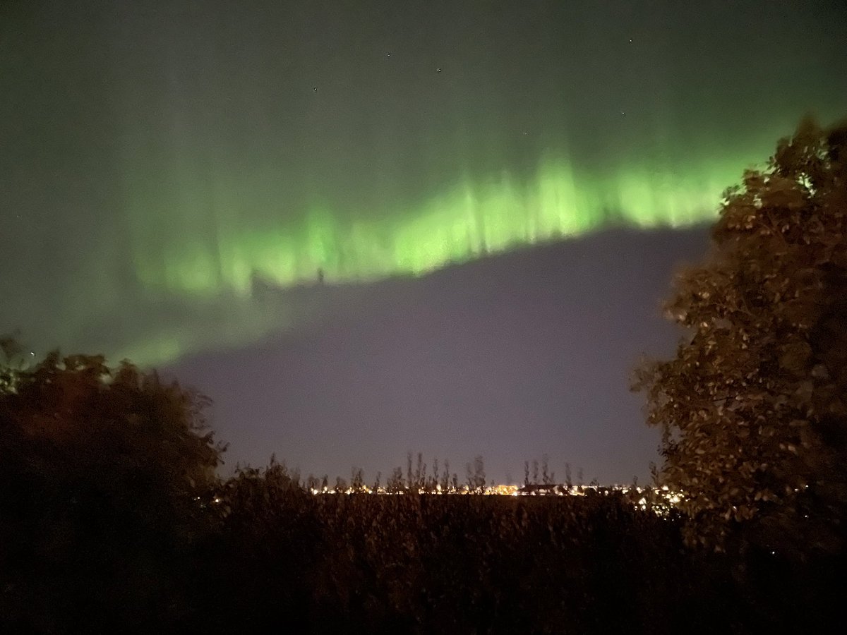 MyIcelandGuide's tweet photo. Northern Lights season starts with a incredible display here in #Iceland #Auroraborealis https://t.co/Ucza0d1Llo