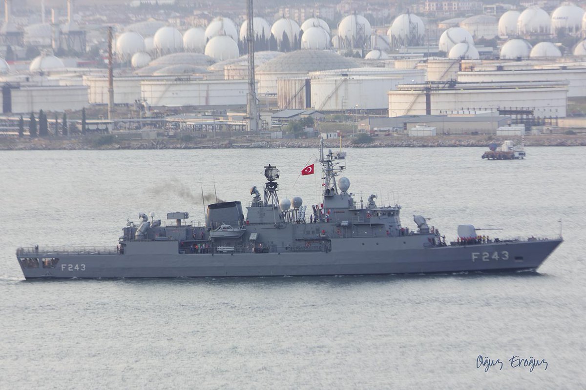 OguzEroguz1's tweet photo. #TurkishNavy's #YavuzClass #MEKO200TN Track I #frigate #TCGYıldırım #F243 #ÇağdaşSavaşçı https://t.co/GdxHMCSFtm
