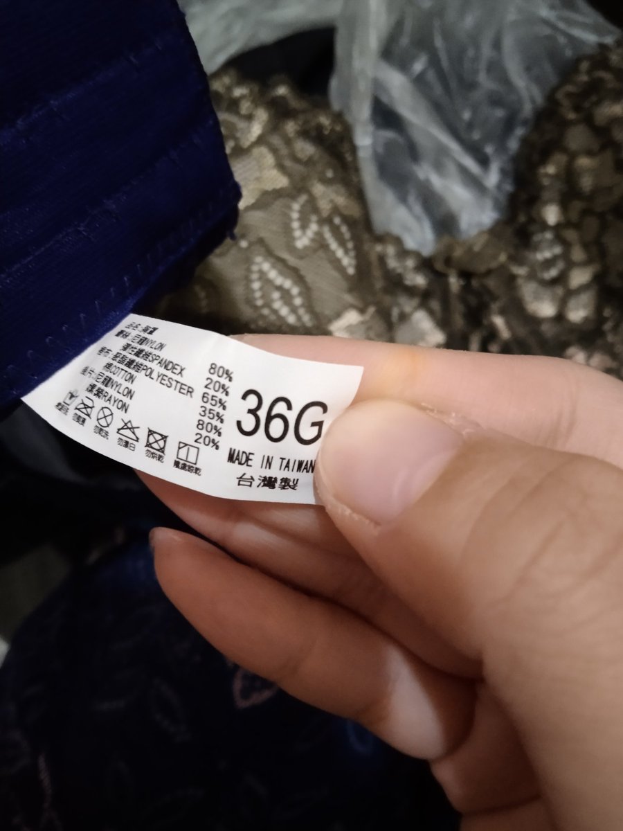 記錄一下😂😂
新內衣😌
莎莎直接從ouo_eee變成ouo_ggg了啦😂😂😂😂😂
