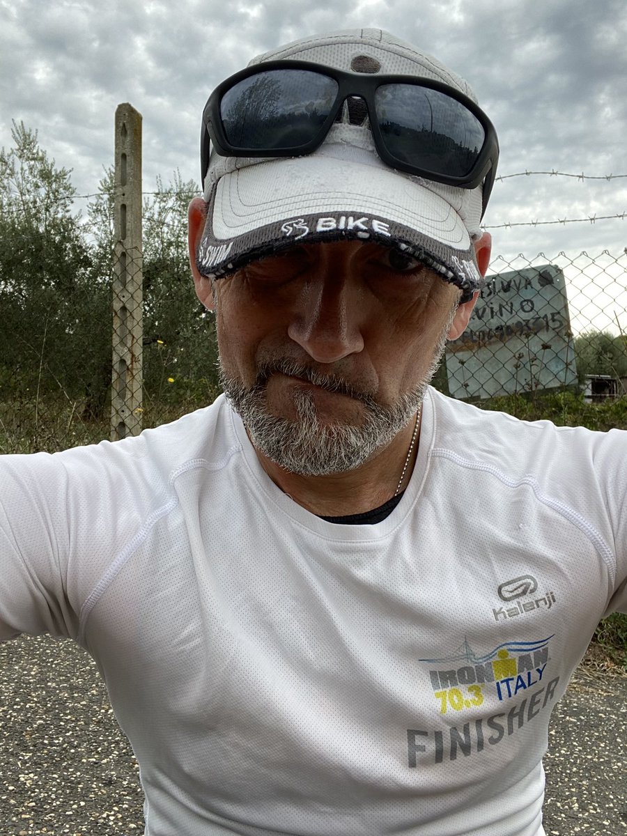 772master's tweet image. Oggi giornata di merda, diciamo che sto settembre è iniziato di merda dalla mezzanotte del primo, ma ormai si sa che la merda è sempre dietro l’angolo 💩 #running 🏃🏻