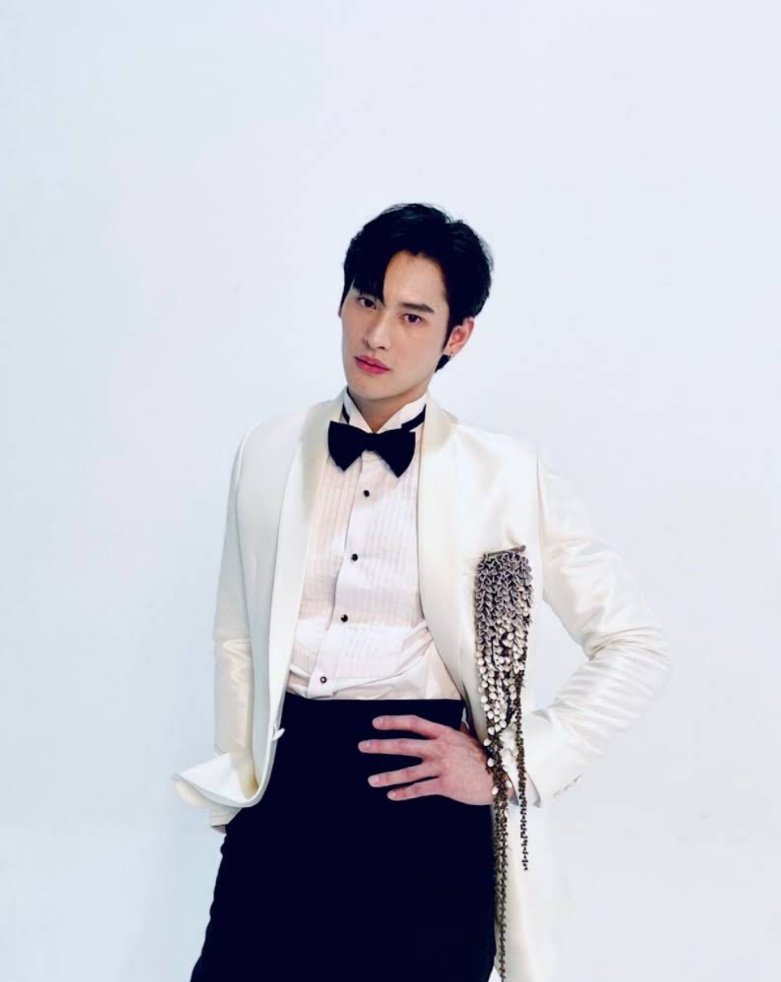 9up99412's tweet photo. ว่าไม่ได้นะ เกิดมาพร้อมเบ้าหน้าพระเจ้าสร้างจริมๆ โอ้ย..หล่อวุ้ย!!!!
#number_9th https://t.co/Ok7rseYKKi
