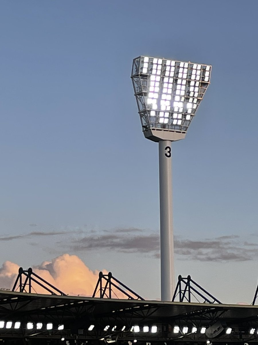 EireOz's tweet photo. Let’s light up the second half #GOPIES https://t.co/nHBNCBtPzj