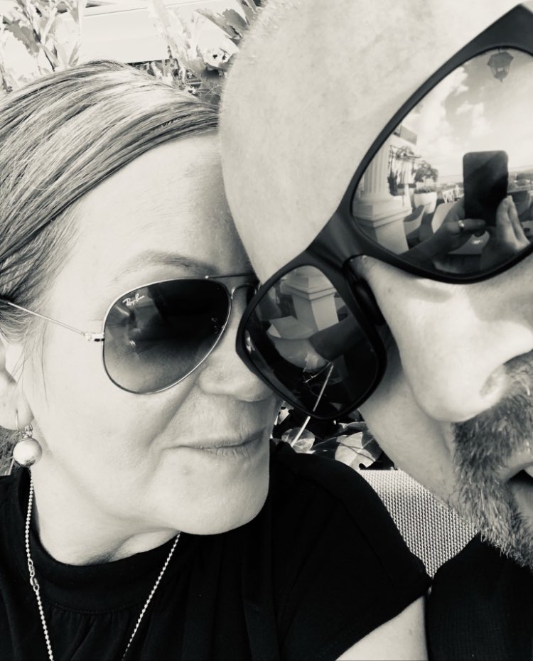 JenPetters's tweet photo. ”En timme om dagen, en dag i veckan, en helg i månaden och en vecka om året.”
Forskare, psykologer o läkare tipsar par om att ha exklusive tid för varandra för att fortsätta skapa dopaminkickar o hålla kärleken o nyfikenheten vid liv. Oavsett om du har barn eller ej ❤️ https://t.co/nAWSBAVtu2