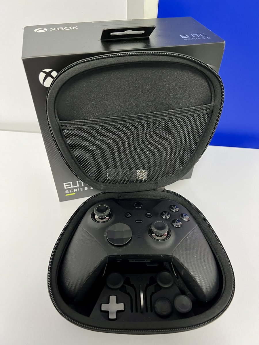 GeekAlessandro's tweet photo. Решил все же приобрести Xbox Elite Series 2! https://t.co/1Ll1tFBKxW