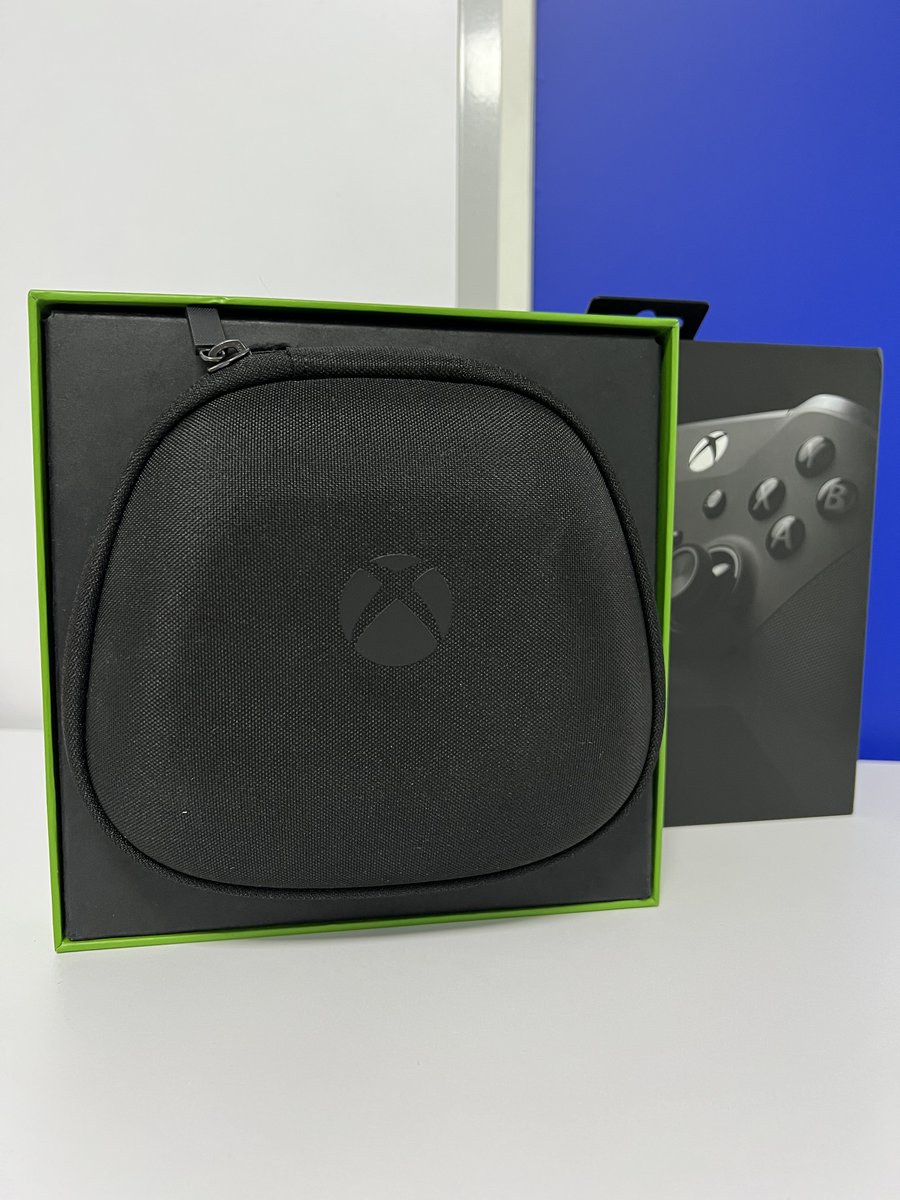 GeekAlessandro's tweet photo. Решил все же приобрести Xbox Elite Series 2! https://t.co/1Ll1tFBKxW