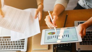 Le cours "Comment gérer efficacement son épargne et ses placements ?" de <a href="/Conso_INC/">L'INC - inc-conso.fr</a> débute dans 30 jours ! 🔽
Le MOOC s’inscrit dans une démarche d’éducation #financière et a pour objectifs de sensibiliser les publics à l’#investissement 👇
fun-mooc.fr/fr/cours/comme…