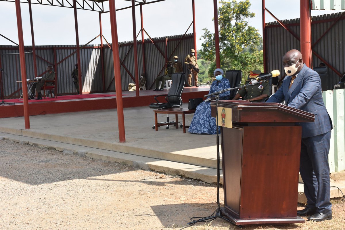 kamukamafredie's tweet photo. President Museveni Commissions 248 Officer Cadets; 48 are Pioneer Graduates With Bachelors Degree.  Viva UPDF ⚔️🇺🇬, long live Uganda 🇺🇬 and East Africa 🌍 https://t.co/a6rfOHGz1S