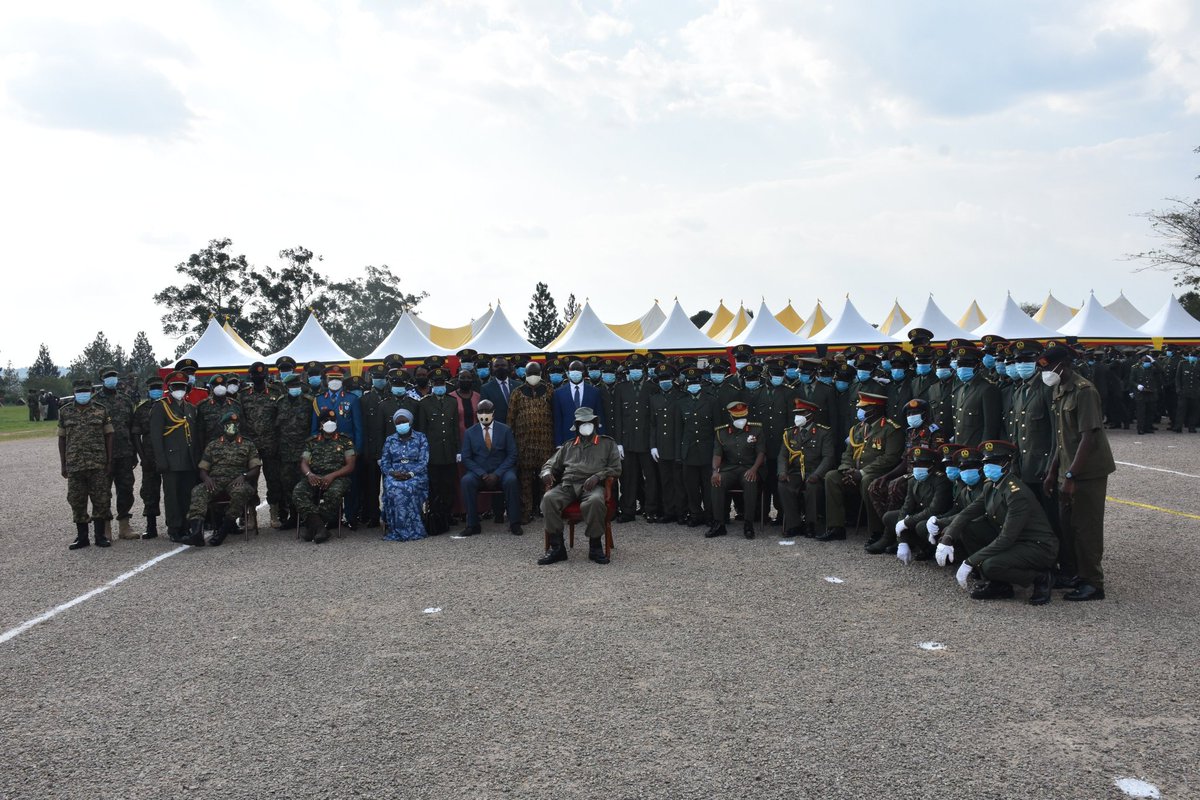 kamukamafredie's tweet photo. President Museveni Commissions 248 Officer Cadets; 48 are Pioneer Graduates With Bachelors Degree.  Viva UPDF ⚔️🇺🇬, long live Uganda 🇺🇬 and East Africa 🌍 https://t.co/a6rfOHGz1S