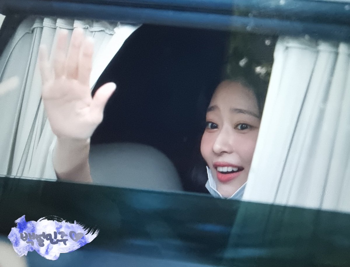 220903 프리뷰
#김민주 #キムミンジュ #KIMMINJU #김민주엔젤 

다음엔 5단 사다리 챙겨야겠어요...