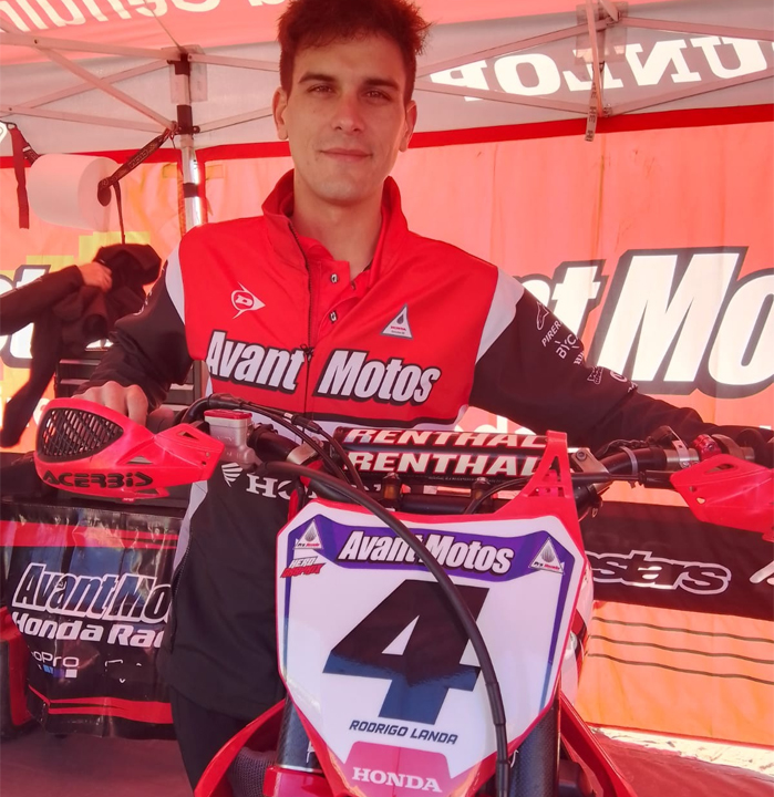 "Es como volver a un primer amor"

Neuquen es fecha de novedades para el MX Argentino, como es el caso de Rodrigo Landa, quien vuelve a la competencia junto al Team Avant Motos sobre una Honda.

mxlarevista.com.ar/mx-argentino-r…