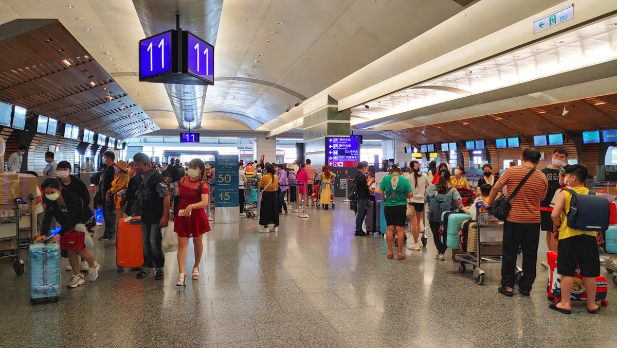 ★看影片：https://t.co/gKG6hqZRIB 疫情過了兩年多，現在的「 Terminal 1 of Taiwan Taoyuan International Airport.