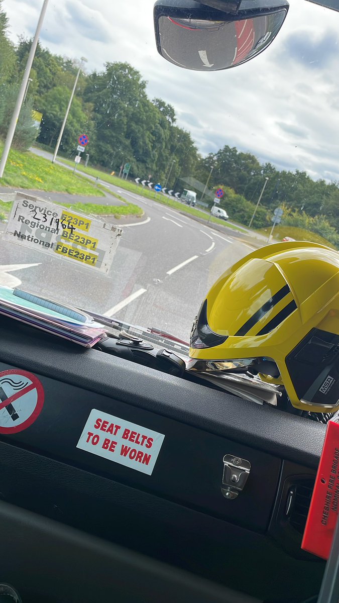 Laura_Wheelton's tweet image. Busy first few tours at my new station! lots of training for our new recruit, station area and risk familiarisation visits as well as jobs! #firefighter #crewmanager #newstation #trainhard