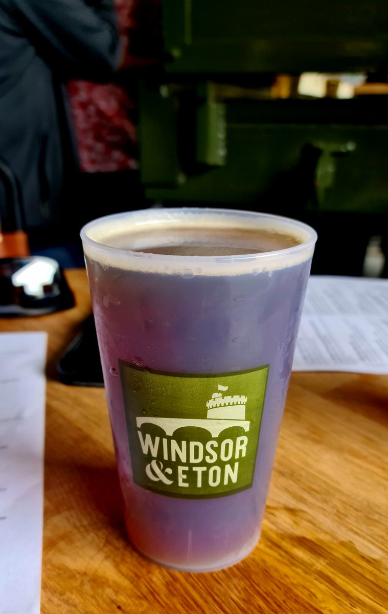 Terry_Neighbour's tweet photo. Windsor & Eton Canberra @windsoretonbrew #beerfestival #beer5 https://t.co/nctVmIPZqg