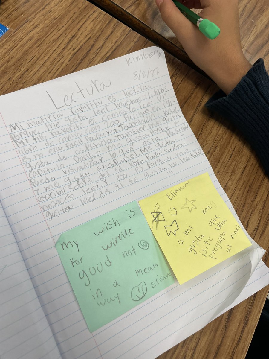 Eveeelynhdz's tweet photo. A STAR &amp; a wish 🧚🏻‍♂️ #writers Classmates sharing ideas and giving positive  feedback on their writings! @esparzabilingue @NISD @NisdBILESL @NISDEsparza #4thgrade https://t.co/oElxl5INGx