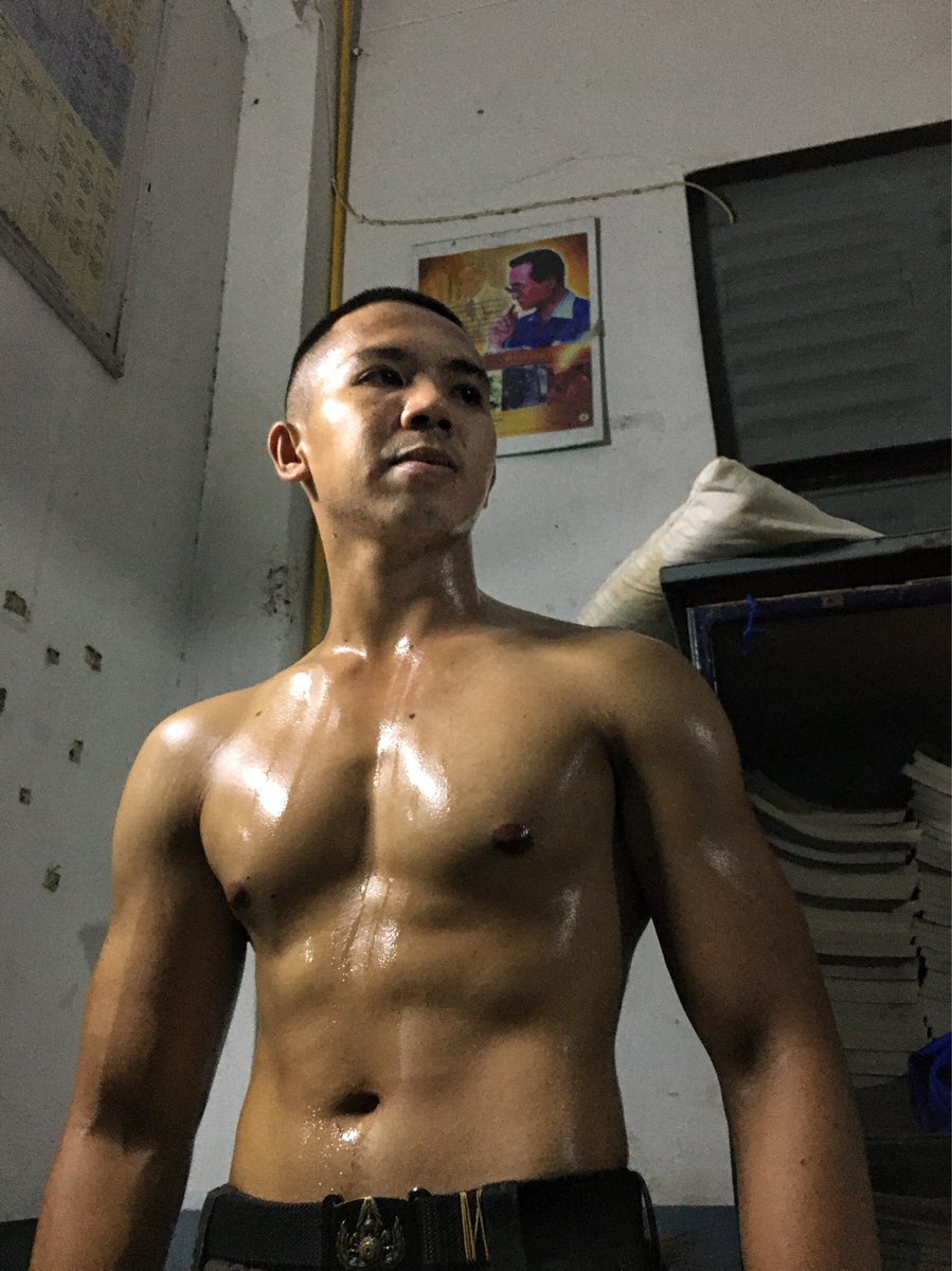 RutWarut's tweet photo. ชอบแบบไหนก็เลือกเอา ชอบแบบเราก็มาดิค้าบบบ 😜😜😜 https://t.co/fEdgPy5hKg