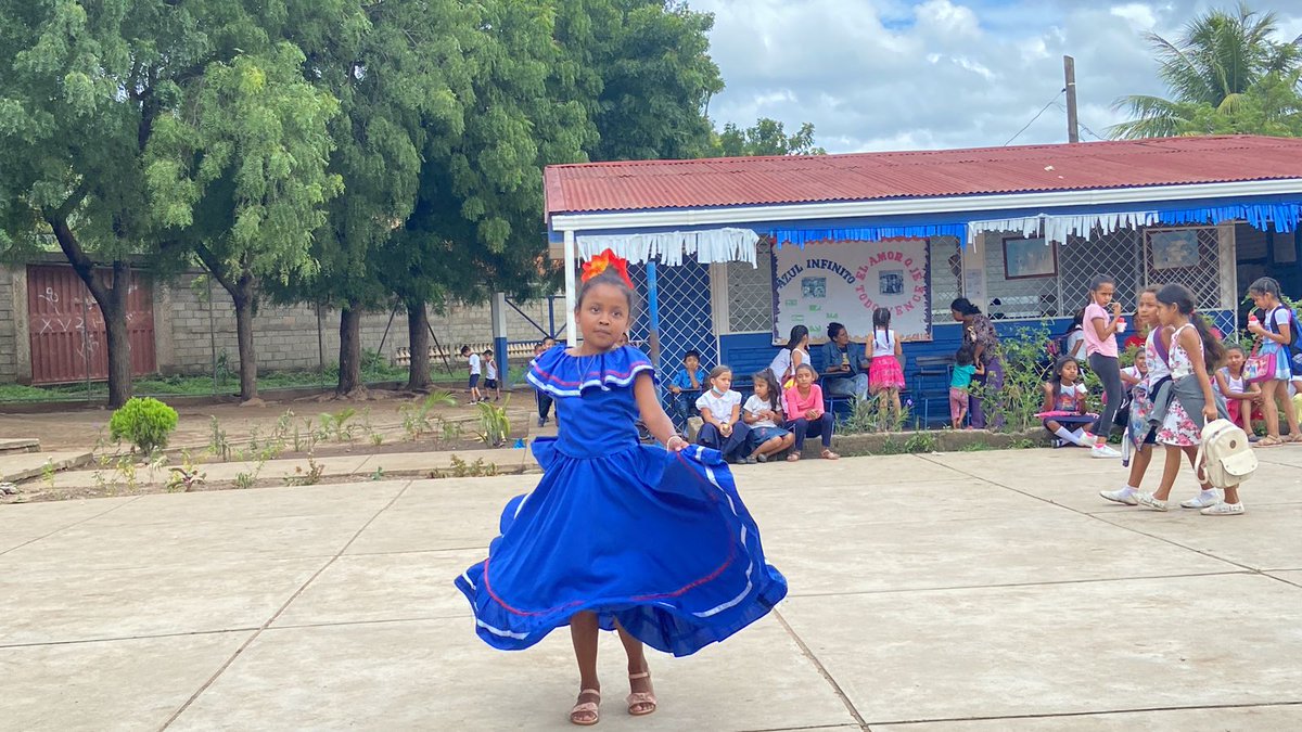 Estudiantes, docentes, madres y padres de familia realizan "Festival de sones nicaragüenses" con el fin de se restituír el derecho a la recreación sana, disfrute del arte y la cultura de nuestro país.

<a href="/minednicaragua/">Ministerio de Educación Nicaragua</a> 
<a href="/minedocotal/">MINED Ocotal</a>