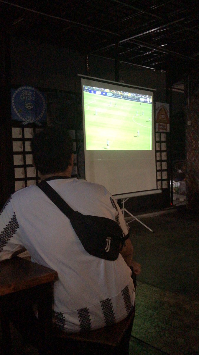 Udh lama gak nobar #fiojuve