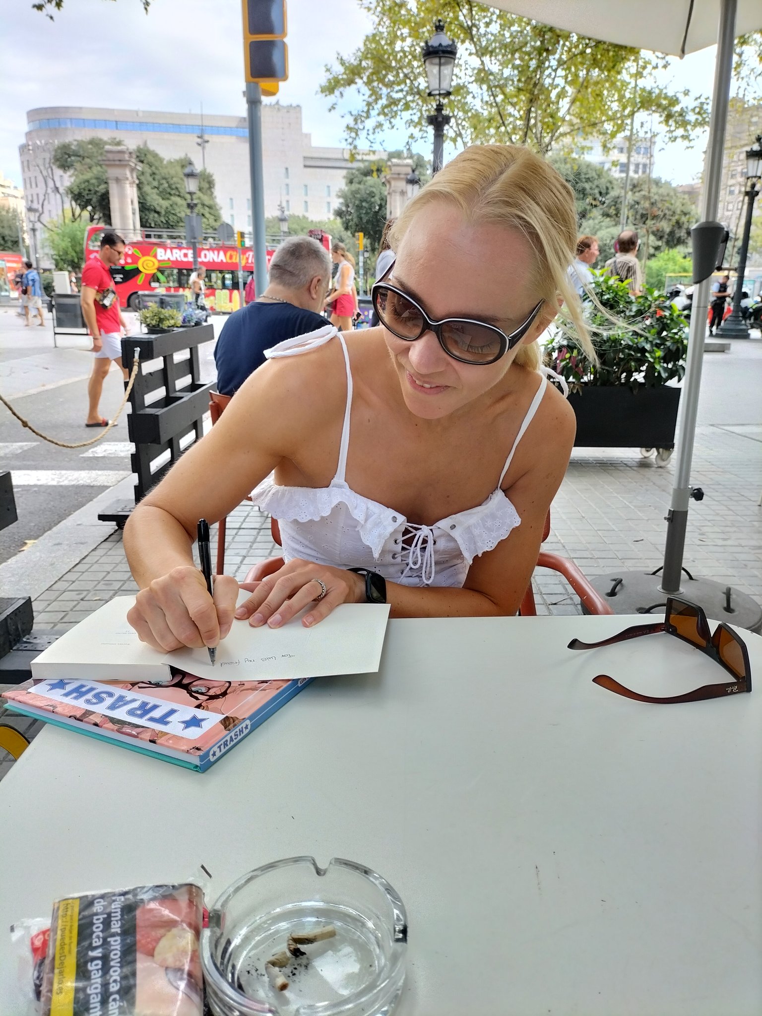 Luis Quiles on Twitter "Hoy quedé con la ex estrella del porno Annette