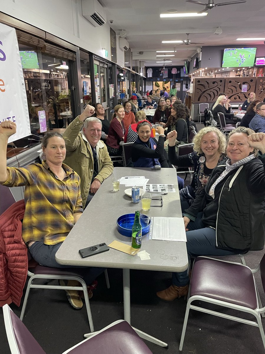 An absolute CRACKER of a night at the @HunterUnions HWWC Feminist Trivia Night at the Carro.
Thank you to everyone that came and shared in a night of fun and solidarity.
Cheers to @GlenWilliamsMUA, @SharonClaydon @JodieH_MP @HunterUnions for the prizes.
#UnionTown
 #UnionThug