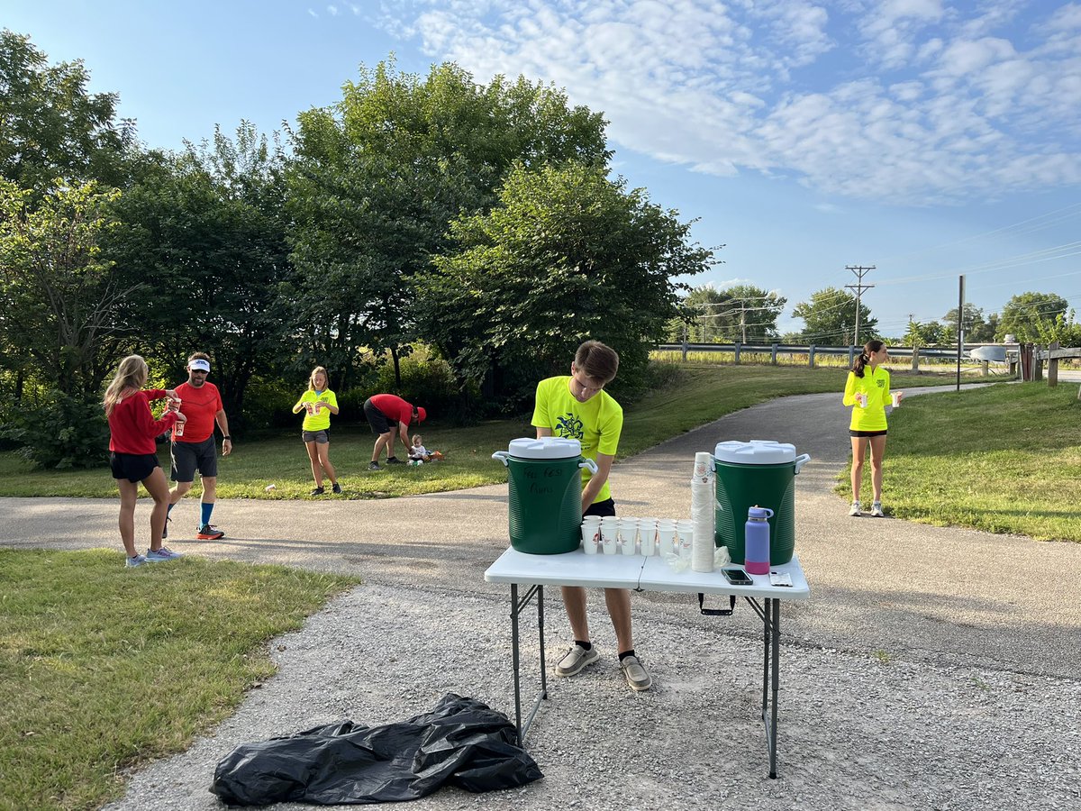 Annual volunteering at the Charger 6k and 10 mile! This race supports a lot of what our cross country program needs. Thank you!