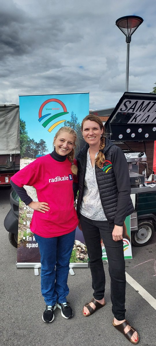 voressolr's tweet photo. 👭2 politiske power💪kvinder mødtes i dag til hyggelig Samtale Kaffe I Havdrup. @InaLindemark &amp; @zeniastampe kæmper begge for et bedre havmiljø i Køge Bugt🐟🦀🐚Tusind tak for jeres enorme engagement i denne vigtige sag🙏❤ #køgebugt #natur #havmiljø #politik #samtalekaffe https://t.co/GHaEGmxHkw