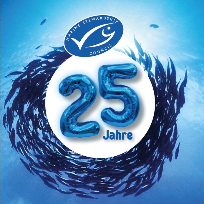 MSC_Fisch's tweet photo. Morgen startet die #fishinternational in Bremen 📣Das nehmen wir zum Anlass, unser stolzes Jubiläum zu feiern!  
Lernen Sie den neuen MSC Fischereibericht kennen und schließen Sie sich unserer Feierstunde unter folgendem Link an: 
https://t.co/sP7AEnWFO0 https://t.co/gQsbhldONr