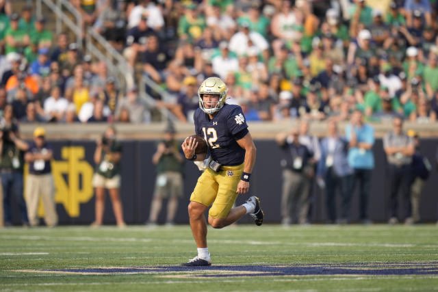 BarstoolIrish's tweet photo. Today is the day. A new era of Fighting Irish football begins. 

And it’s going to be a beautiful thing ☘️ https://t.co/6RIFqNeJFb