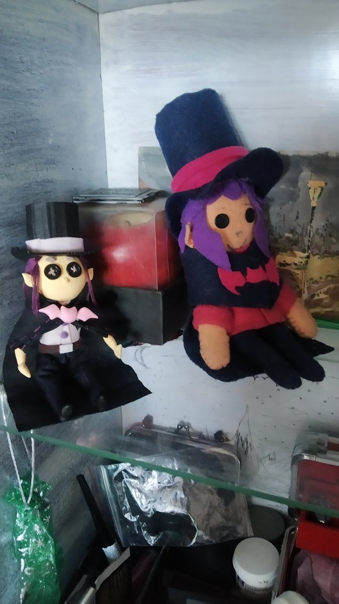 Daria666_1600's tweet photo. Хочу сказать, что у меня прогресс, хотя я лежу сутками на диване. В последнее время мне делать что-то ( шить, вязать и т.п) больше нравится чем рисовать https://t.co/MeIyxAcoTX