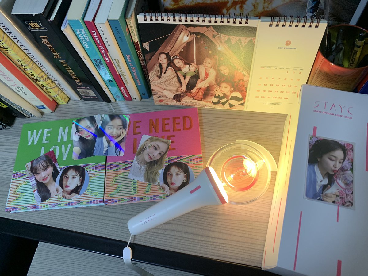 _chaejicart's tweet photo. 🔶 STAYC Winkeubong and We Need Love Withmuu POB + Album Set 🔶

Thank you so much @yujinsale for bringing all my ls and albums home safely! They came super quickkk 🫶

#fromyjs
#_chaejicartcops https://t.co/gw53pRH8si