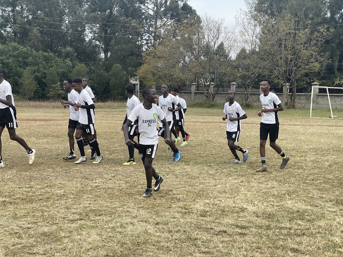 ExpresssoccerKe's tweet photo. Under 15 training session at @marist Karen
#weareexpress
#chezaboli https://t.co/jA5PtmBumM