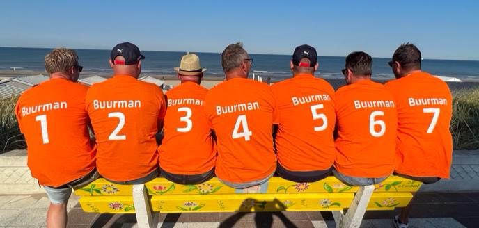 Veel F1 plezier Buurman 1,2,3,4,5,6 en 7 race plezier gewenst buuvies Moeder Teresastraat in Purmerend. #verbind #buurmannen <a href="/Formule1/">Formule1.nl</a> <a href="/redbull/">Red Bull</a> <a href="/Max33Verstappen/">Max Verstappen</a> <a href="/EditieNL/">editienl</a> <a href="/ShownieuwsSBS6/">Shownieuws</a> <a href="/HartvNL/">Hart van Nederland</a> <a href="/gempurmerend/">Gemeente Purmerend</a> <a href="/redbullNED/">Red Bull Nederland</a> <a href="/AT5/">AT5</a>